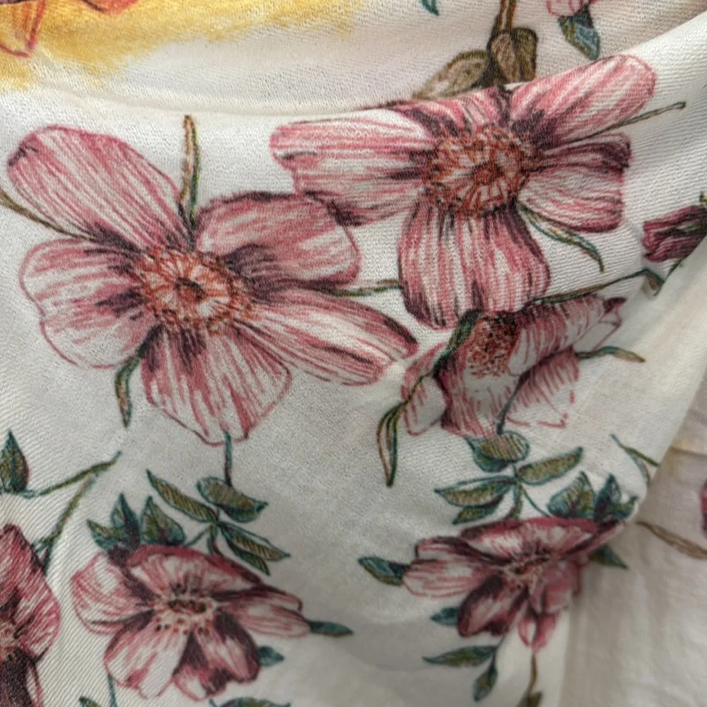 Janavi‎ wool silk Floral Print Scarf - Pink and White